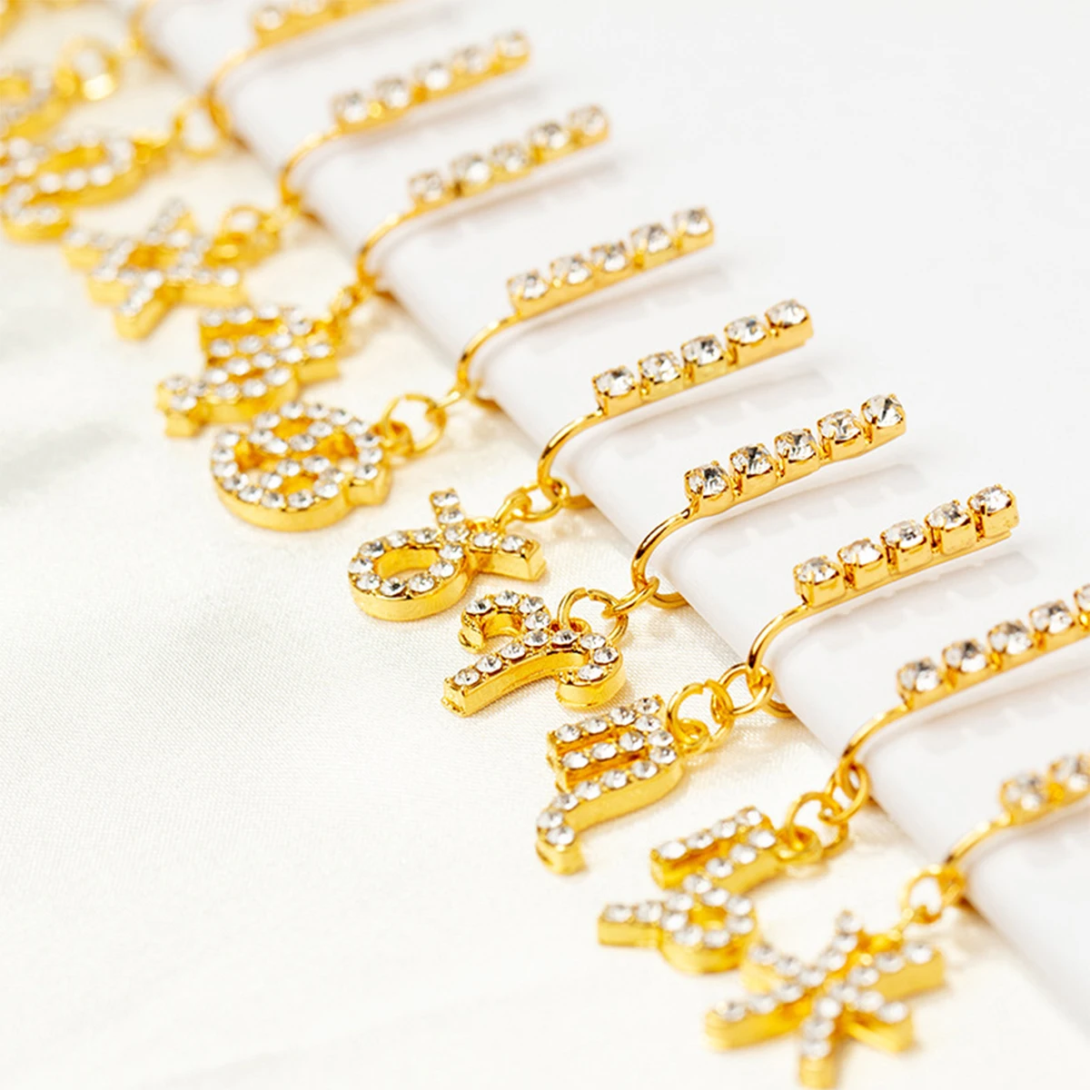 ジルコニアメタルイヤークリップ,12個,2パック,偽のノーズ - Body Jewelry Ear のレビューと価格