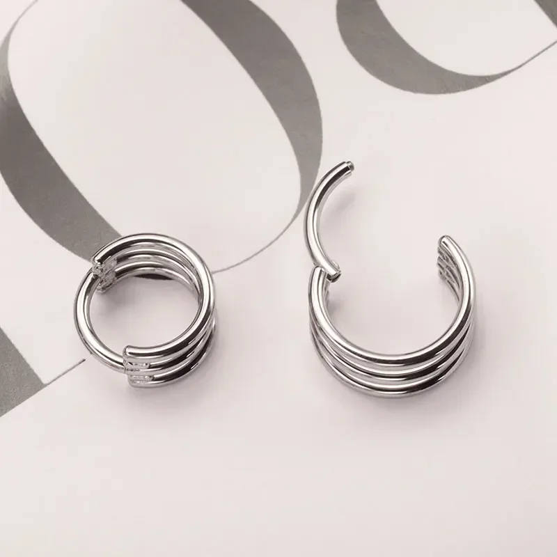 3つの穴の開いたチタンの鼻ピアス,16g,傾斜,ヘリックス耳 - Body Jewelry Quality のレビューと価格