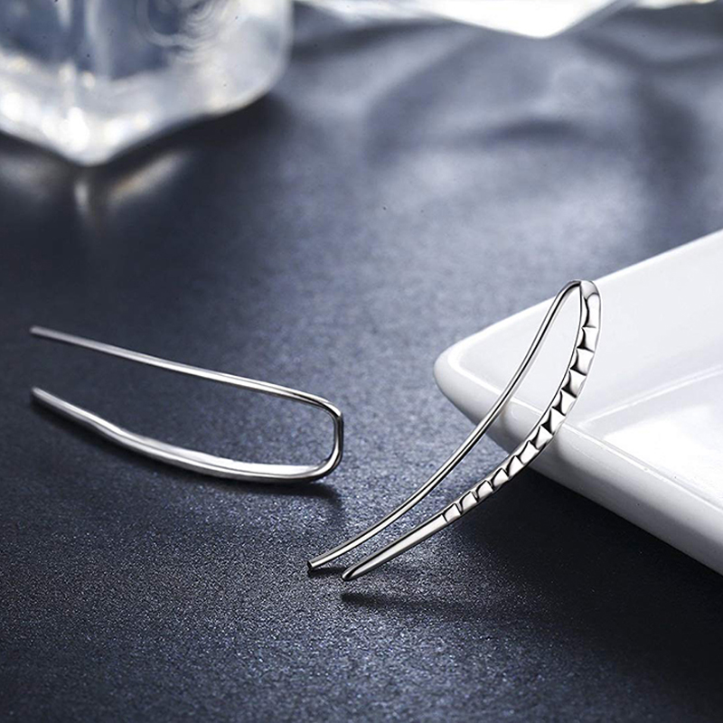 ボタン付きイヤークリップ,2個,7つのクリスタルが付いたパン - Body Jewelry Quality のレビューと価格